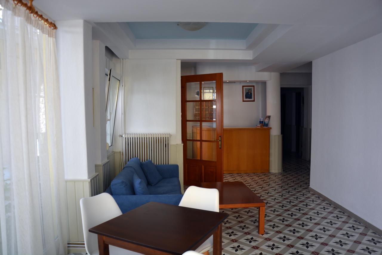Dionyssos Hotel Лименас Екстериор снимка